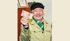 "Pir­mą­kart to­kį pi­ni­gą ma­tau"