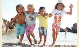 Prancūzijos bendrovė atsiprašė už reklaminę nuogo vyro nuotrauką