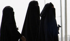 Saudo Arabijoje tik moterys galės pardavinėti apatinį trikotažą moterims