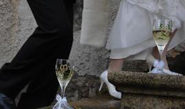 Taupymo sumetimais poros dažniau tuokiasi žiemą