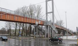 Geležinkelininkai miestui bruka pėsčiųjų tiltą