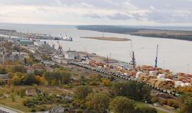 Įmonės ketvirtadalį suvartojamų dujų privalės įsigyti iš SGD terminalo