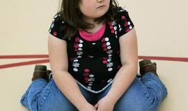 JAV pareigūnas: su vaikų nutukimu kovojanti kampanija kelia pavojų jų sveikatai