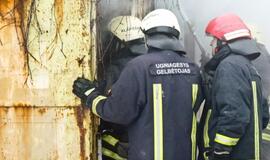 Ugniagesiai skubėjo į gaisrą Klaipėdos centre