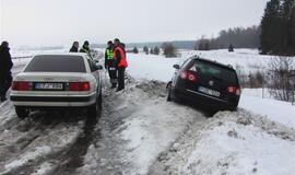 Nukentėjo ir bibliotekos automobilis
