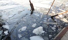 Uoste ties krantine nuskendo žemsiurbė