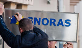 Prie užtvenktos "Snoro" pinigų upės
