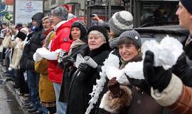 Rusijos opozicija gyva grandine apjuosė Maskvos centrą