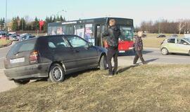 Autobusas sukėlė avariją, kurioje yra sužeistų