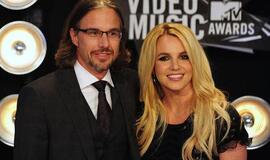 Britney Spears prisijungs prie talentų šou &quot;X-Factor“ teisėjų komandos