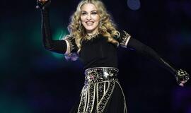Madonna giria dainininkės Adeles kūno formas