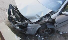 Merginai šventinę nuotaiką sugadino BMW