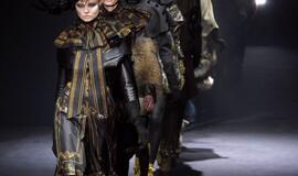 Paryžiaus mados savaitė: John Galliano 2012 ruduo/2013 žiema