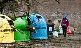 Stiprus vėjas vartė medžius