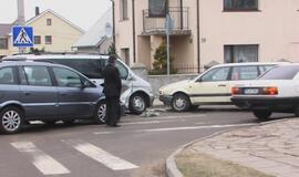 Skolintu mikroautobusu sudaužė naują pirkinį