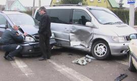 Skolintu mikroautobusu sudaužė naują pirkinį