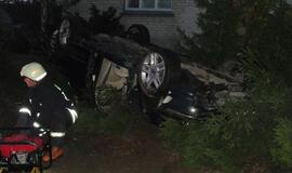 BMW - į priekabą, girtos nepilnametės - į ligoninę