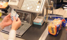 Dauguma latvių nenori skuboto euro įvedimo