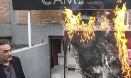 Italijos muziejus protestuoja prieš finansavimo mažinimą degindamas meno kūrinius