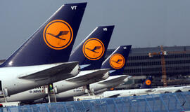 "Lufthansa" steigs pigią skrydžių bendrovę