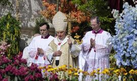 Popiežius Velykų sekmadienį ragino siekti taikos ir stabilumo pasaulyje