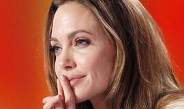 Angelina Jolie: "Pažink save"