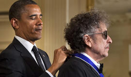 Bobas Dylanas gavo Laisvės medalį