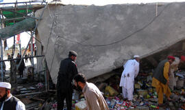 Per savižudžio išpuolį Pakistane žuvo 15 žmonių