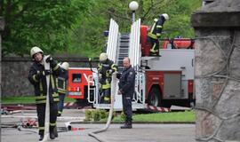 Gaisrininkai surengė pratybas