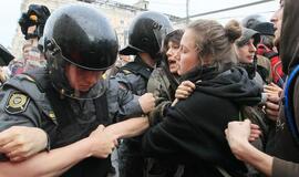 Rusijoje per nesankcionuotą mitingą sulaikyta 18 žmonių