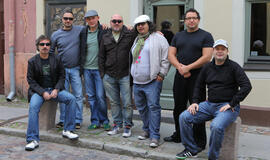 "Akaga" žada pakelti klaipėdiečius nuo suolų