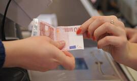 Apklausa: 59 proc. Lietuvos gyventojų siūlo kovoti su krize bendromis ES pastangomis