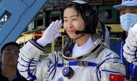 Kinija į kosminę laboratoriją pasiųs pirmąją moterį astronautę