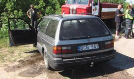 Skęsdamas ežere, vairuotojas gėrė toliau