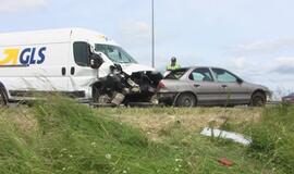 Partrenkta nėščioji, kovojama dėl jos kūdikio gyvybės