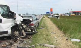 Partrenkta nėščioji, kovojama dėl jos kūdikio gyvybės