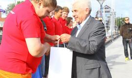 "Lietuva" išpaukia į didžiųjų burlaivių regatą