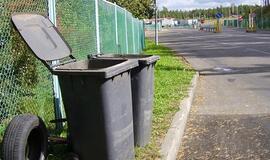 Silpnų nervų kontrabandininkas cigaretes išmetė į šiukšlių konteinerį