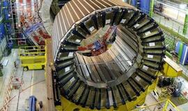 Higgso dalelė leis transportuoti medžiagą ir manipuliuoti laiku?