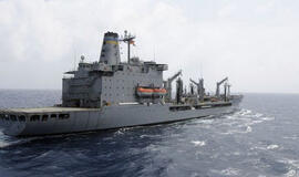 JAV karinis laivas apšaudė žvejų laivą, yra žuvusių