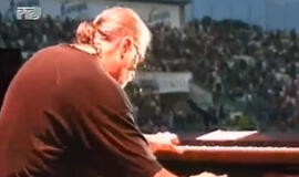 Mirė grupės „Deep Purple“ klavišininkas Jonas Lordas (video)