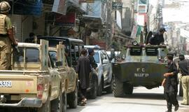 Pakistanas: teroristams užpuolus policijos nuovadą du žmonės žuvo, daugiau kaip 10 sužeista