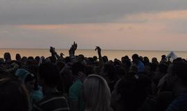 Paplūdimio festivalio linksmybės - su kanapėmis