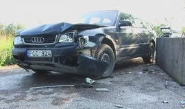 Kompanijos kelionę poilsio link užtvėrė betoniniai blokai