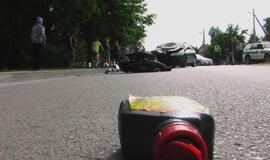 Doviluose sužeisti du motoroleriu važiavę vaikinai