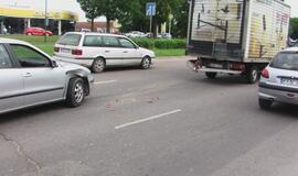 Avarijos tęsiasi: smulki avarija sukėlė didelius ginčus