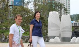 EXPO 2012 ir už jos vartų