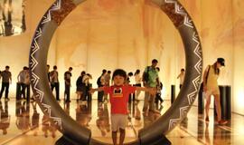 EXPO 2012 ir už jos vartų