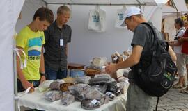 Jomarkas: nuo rankų darbo siuvinių iki aviečių alaus