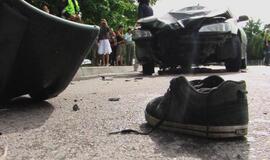 Doviluose sužeisti du motoroleriu važiavę vaikinai